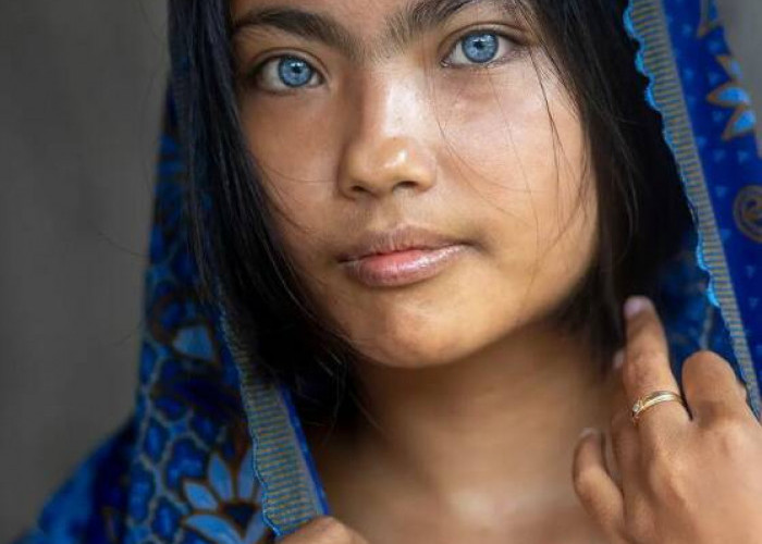 Ini Dia Sosok Gadis Bermata Biru dari Jawa Barat yang Jadi Incaran Fotografer Dunia!