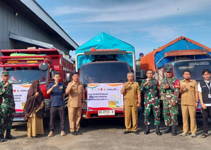  Pemerintah Salurkan Ratusan Ton Beras dan Minyak Goreng ke 25.173 Warga Bengkulu Selatan