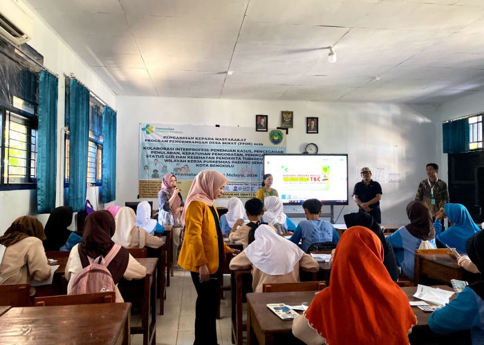 Poltekkes Kemenkes Bengkulu Edukasi Generasi Muda tentang TBC Lewat Program Pengembangan Desa Sehat 