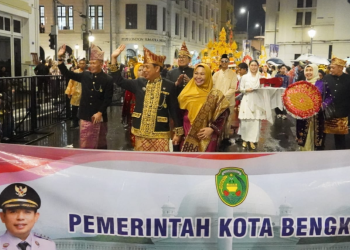 Hujan Tak Surutkan Semangat, Kontingen Bengkulu Meriahkan Karnaval Nusantara APEKSI di Medan