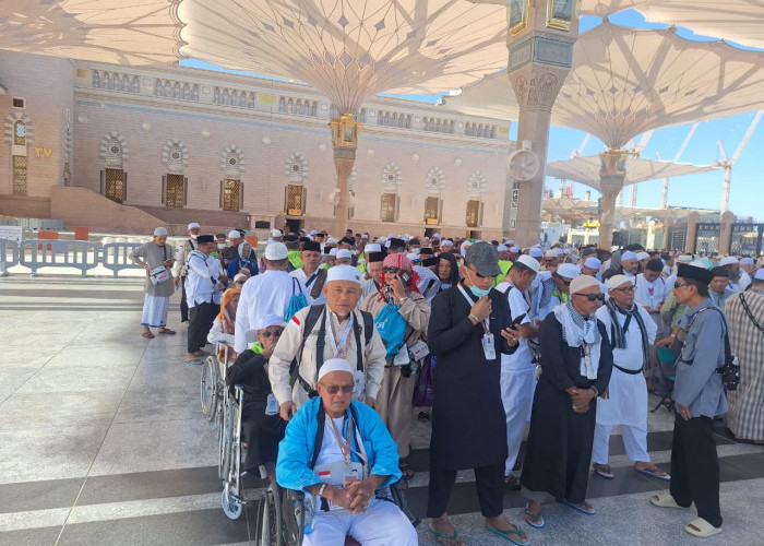 Antisipasi Kelelahan, Petugas Siapkan Kursi Roda bagi Jamaah Haji Bengkulu Selatan di Madinah