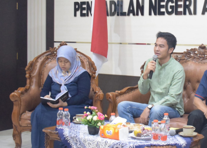 Masyarakat Beri Ultimatum 7 Hari Umumkan Hasil Uji Sampel Air Sungai Air Pisang yang Diduga Tercemar Limbah 