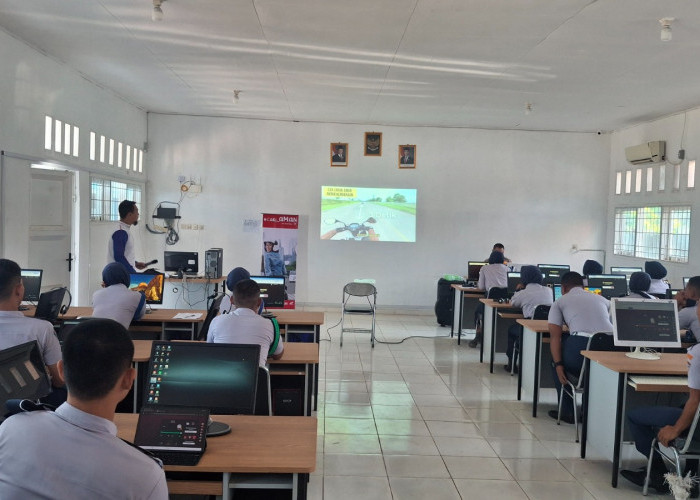 Persiapan Mental dan Teknik, Noval Yunadi Berikan Pelatihan Safety Riding untuk Pelajar SMK Taruna