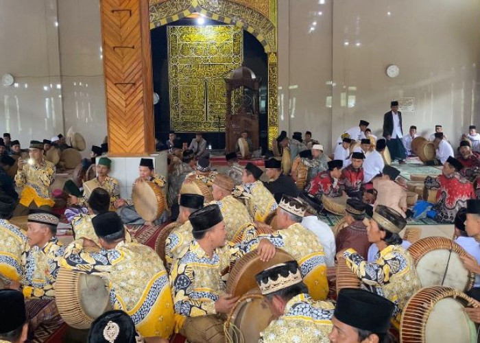 Khidmat dan Penuh Kekompakan, Warga Naskarta Hidupkan Tradisi Sarafal Anam di Maulid Nabi