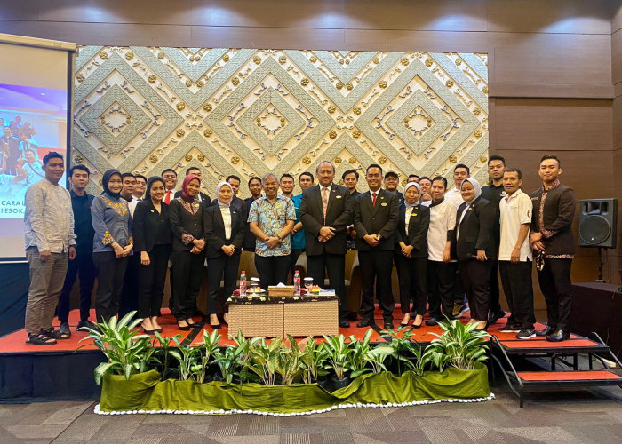 Sharing Komunikasi dan Motivasi di Hotel Santika Bengkulu, Dr. Aqua: Jaga Komunikasi, Bekerjalah dengan Ikhlas