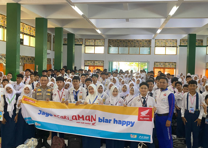 Pelajar Kota Bengkulu Dibekali Jurus 4T Cegah Kecelakaan Lewat Edukasi Safety Riding