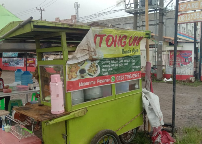 Kedai Lontong Uni Bunda Agra: Sarapan Lezat dan Terjangkau di Bengkulu