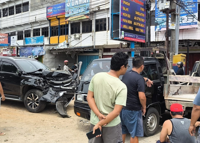 Minibus Pajero Hilang Kendali, Serempet Mahasiswi dan Tabrak Dua Mobil di Bengkulu