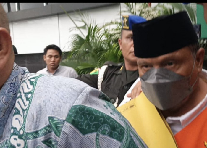 Mantan Wali Kota Bengkulu Ahmad Kanedi Ditahan, Tersangka Kasus Dugaan Korupsi Mega Mall
