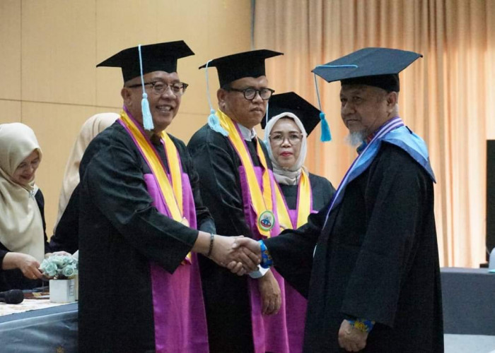 Program Sekolah Lanjut Usia, 44 Lansia Diwisuda, Tertua 76 Tahun