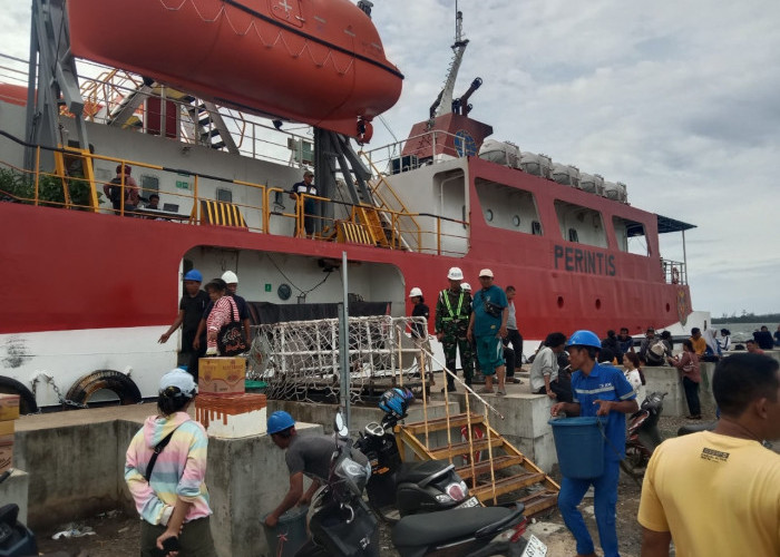 Pelindo Bengkulu Pastikan Kelancaran Arus Penumpang dan Barang di Pelabuhan Pulau Bai Saat Nataru