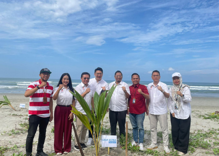 Astra Motor Bengkulu Dukung Program CSR Lewat Penanaman 10 ribu Pohon Kelapa 