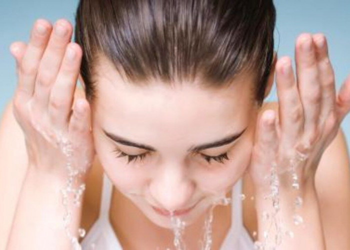 Gunakan Air Hangat Untuk Mencuci Muka, Bantu Merawat Kulit wajah Lebih Optimal