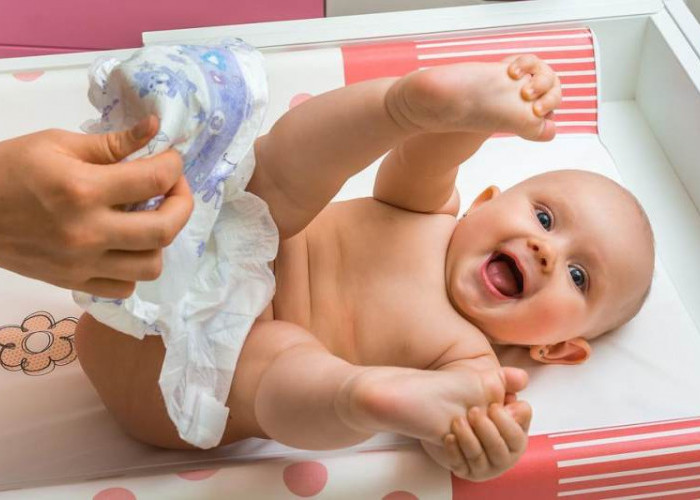 Ini Dia Penyebab Utama BAB Bayi Berlendir yang Perlu Diwaspadai