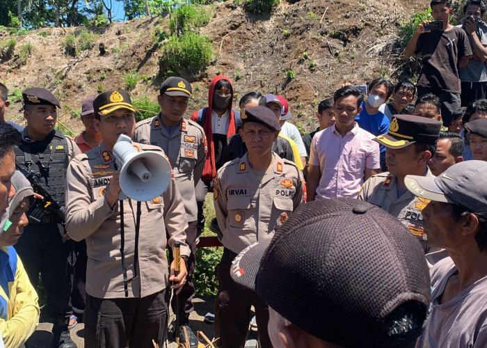 Kapolres Janjikan 4 Nelayan Trawl Diproses Hukum, Blokir Jalan Lintas Bengkulu Utara - Mukomuko Dibuka 