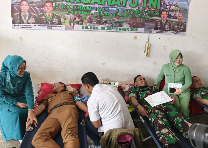 Baru Pertama Donor, Bupati Seluma Sumbang Darah Ditemani Dokter Pribadi di Acara Kodim 0425/Seluma