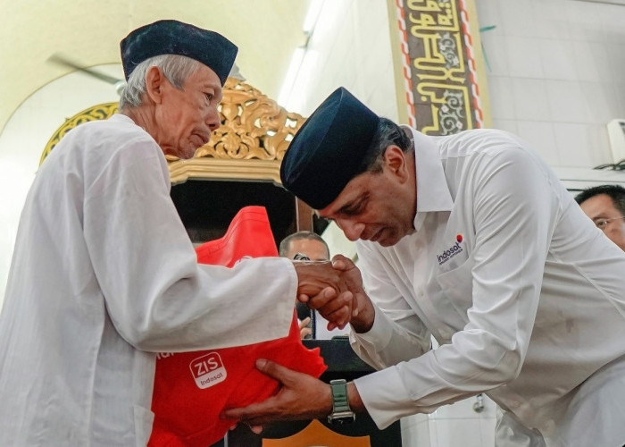 1.444 Marbot Masjid Terima Paket Lebaran dari Indosat