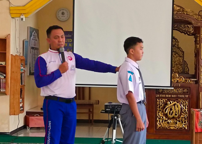 Bukan Sekadar Bisa Naik Motor, Astra Motor Bengkulu Ajarkan Pelajar Pentingnya #CariAman