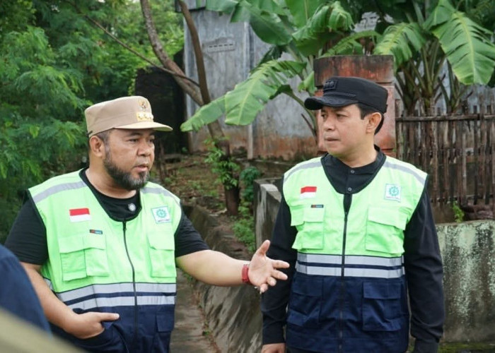 Pemkot Bengkulu Terima Bantuan Truk dan Kontainer Sampah dari Pemprov Bengkulu