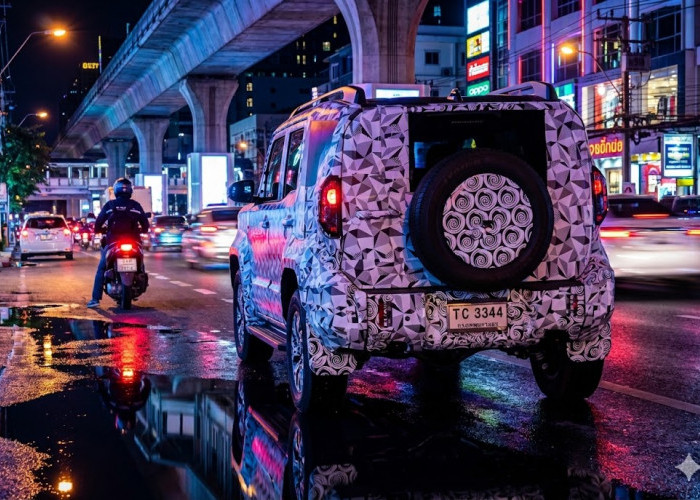 Makin Dekat ke Indonesia, Toyota Land Cruiser FJ Tertangkap Uji Jalan di Thailand