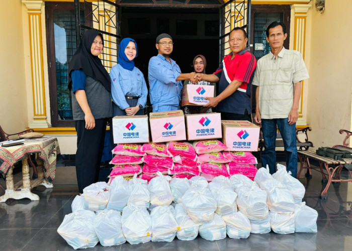 Bantu Masyarakat, PT TLB Salurkan Ratusan Paket Sembako di Babatan, Air Kemuning dan Padang Ulak Tanjung