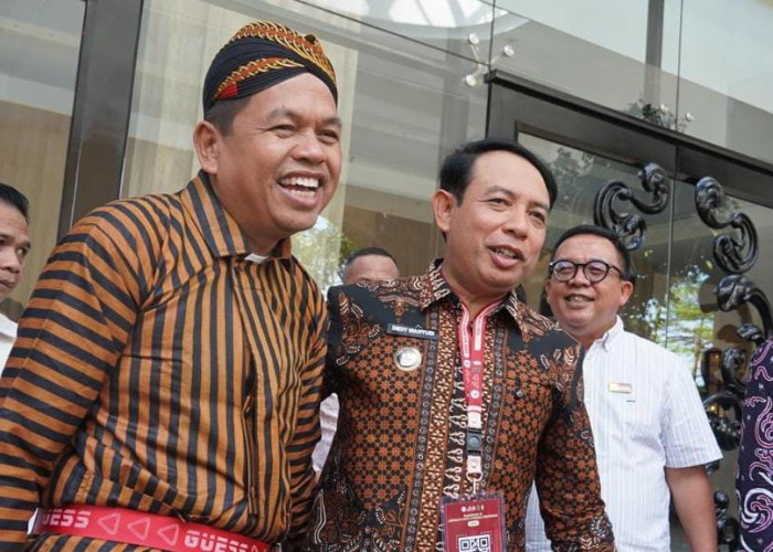 Momen Akrab di Rakernas JKPI, Gubernur Jawa Barat KDM Sapa Wali Kota Bengkulu Dedy Wahyudi