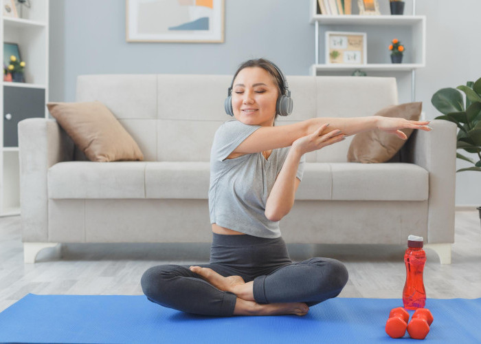 Tak Perlu ke Gym, Ini 10 Olahraga Pagi di Rumah yang Mudah untuk Pemula