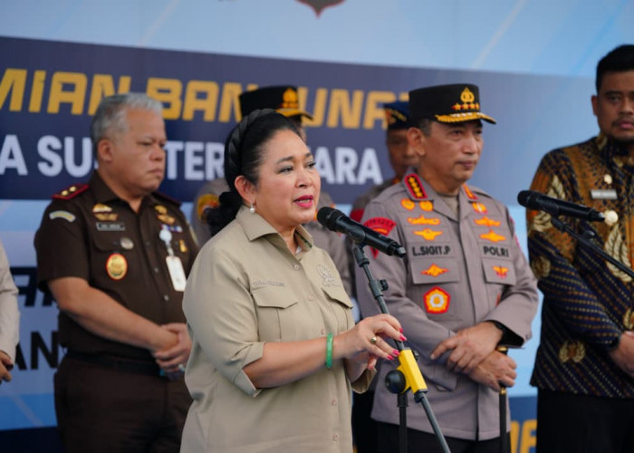 Puluhan Kontainer Bantuan Kemanusiaan Korban Bencana Sumatra Dilepas, Komisi IV DPR RI Apresiasi Polisi