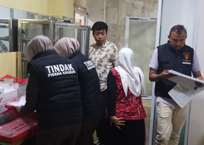 Dugaan Korupsi Pembangunan Laboratorium, Kantor Dinkes dan Rumah Kontraktor Digeledah 