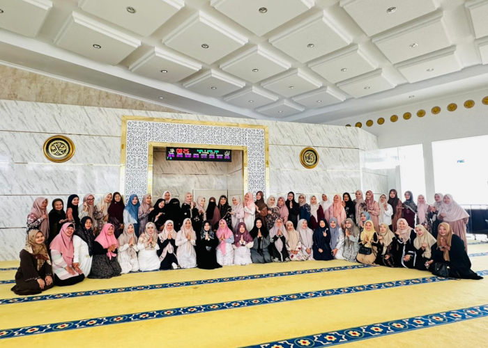 Ibu Khairunnisa Beri Pembekalan pada Peserta Retret Muslimah ASN Pemprov Bengkulu