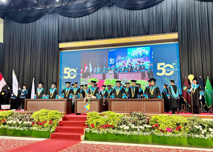 1.173 Wisudawan Dikukuhkan, Poltekkes Kemenkes Bengkulu Peringati 50 Tahun Perjalanan