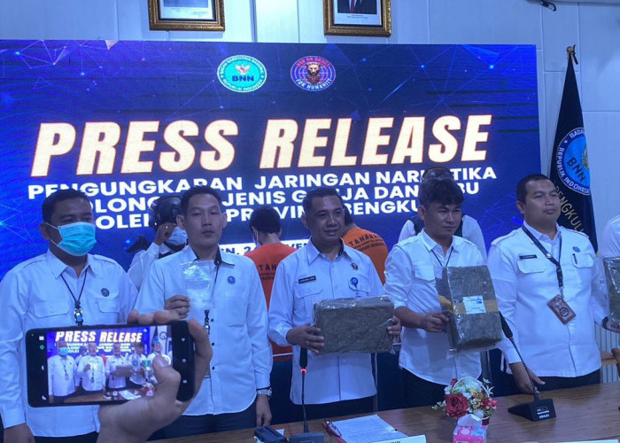 BNNP Bengkulu Gagalkan Peredaran Narkoba Senilai Ratusan Juta, Sita 5,3 Kg Ganja dan 44 Gram Sabu