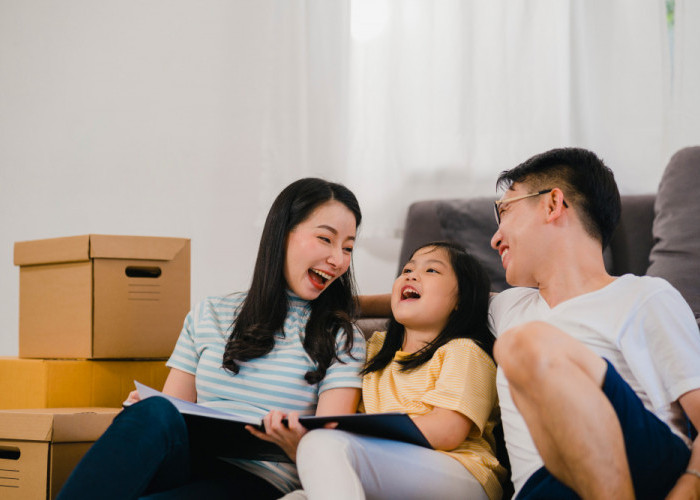 Mesra di Depan Anak Boleh atau Tidak? Ini Penjelasannya 