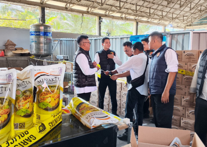 Gudang di Sawah Lebar Digerebek, Ribuan Dus Minyak Kita Oplosan Disita Polda Bengkulu