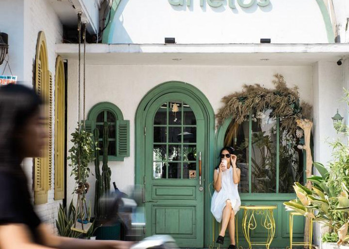 Anetos Coffee, Kafe Yang Mengusung Konsep Ala Santorini Yunani di Semarang 