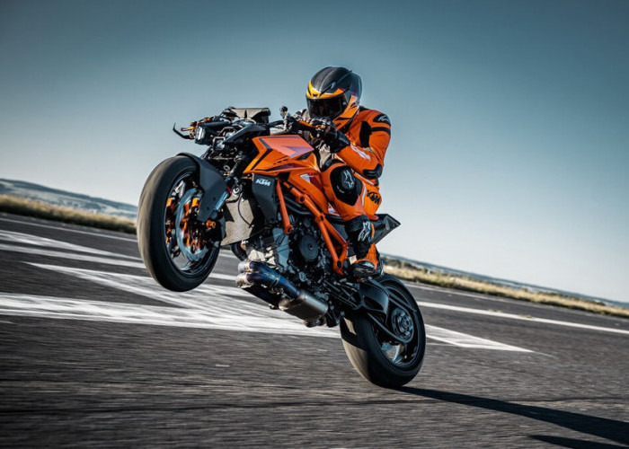 Tampilan Terbaru Motor Paling Laki! KTM 1390 SUPER DUKE R EVO