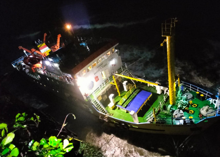 Kapal Sabuk Nusantara Rute Aceh - Tanjung Priuk Kandas di Perairan Bengkulu Selatan, 19 ABK Dievakuasi