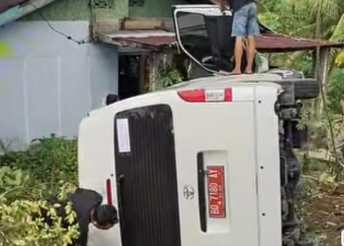 Tragedi Pulang dari Palembang, Toyota Hiace Angkut Tim Basket PORNAS Bengkulu Tergelincir di Desa Talang Sali