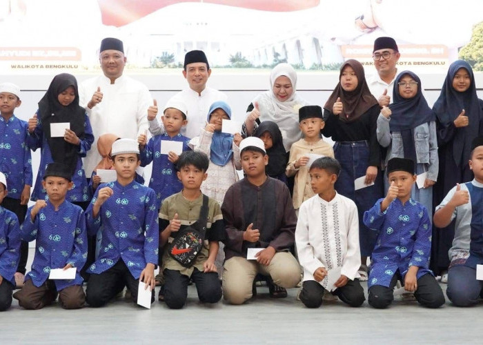 Refleksi Setahun Kepemimpinan, Dedy-Ronny Buka Puasa Bersama dengan Anak Asuh 