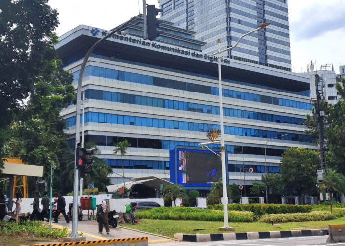 Komdigi Seleksi Pengguna Pita Frekuensi Radio 700 MHz dan 2,6 GHz  demi Perluasan Konektivitas 