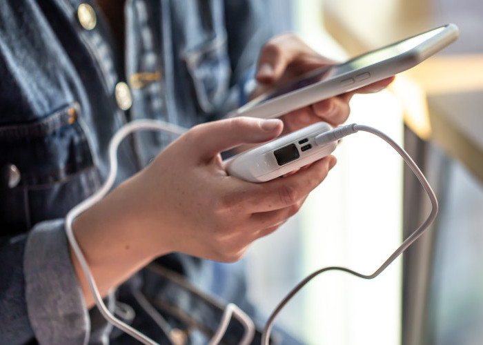 HP Panas Saat Charging? Jangan Lakukan 5 Kebiasaan Ini