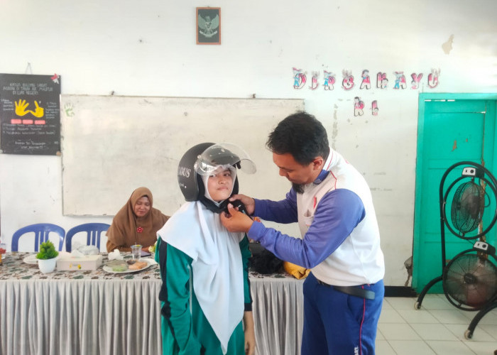 Astra Motor Bengkulu dan Polresta Edukasi Keselamatan Berkendara di SMPN 10 Kota Bengkulu