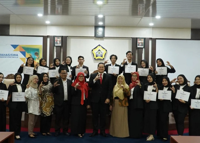 Tampil Percaya Diri, 17 Mahasiswa Unib Lulus Uji Kompetensi Public Speaking  IPSA Bengkulu 