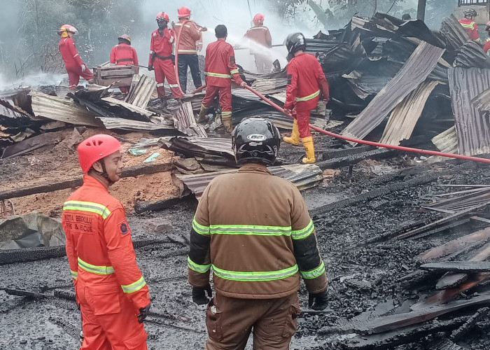 3 Bangunan Ludes Dilalap Api, Damkar Sayangkan Warga Tidak Segera Melapor