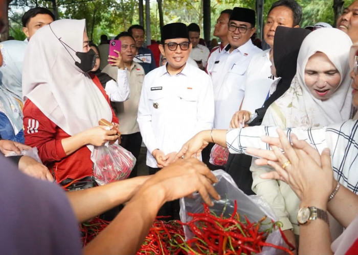 Bazar Pangan Murah Pemkot Bengkulu Diserbu Warga, Harga Cabai hingga Daging Lebih Terjangkau
