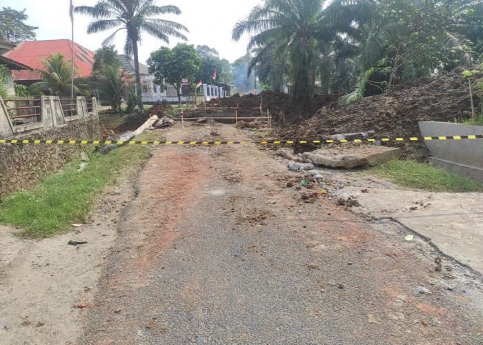 Pembangunan Jembatan Dimulai, Akses Jalan Pancur Mas Bengkulu Ditutup Total
