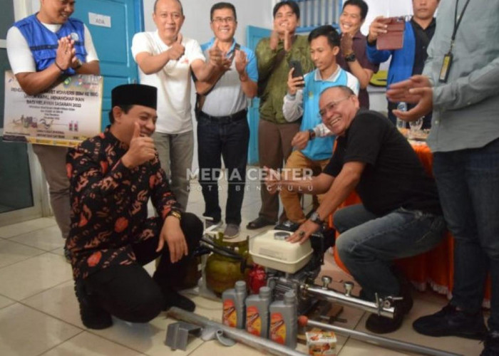 Nelayan Kota Bengkulu Diajarkan Pemakaian Mesin BBG