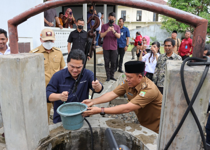 Napak Tilas Rumah Pengasingan Soekarno di Bengkulu, Menteri BUMN Shalat Hajat