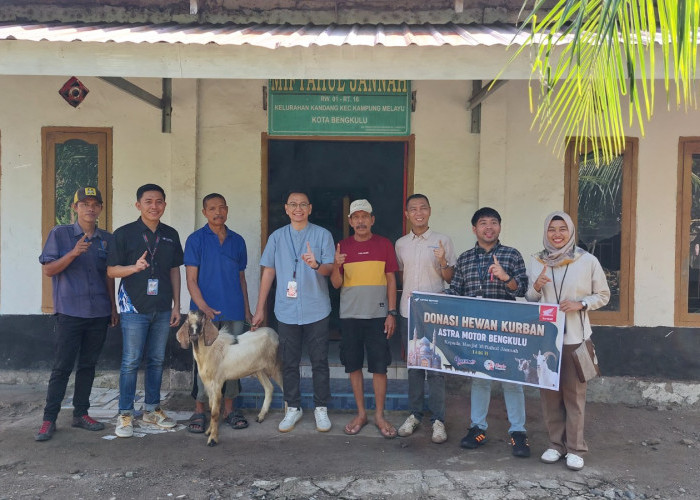 Idul Adha Penuh Berkah, Astra Motor Bengkulu Tebar Manfaat Lewat Penyerahan Hewan Kurban ke Dua Masjid
