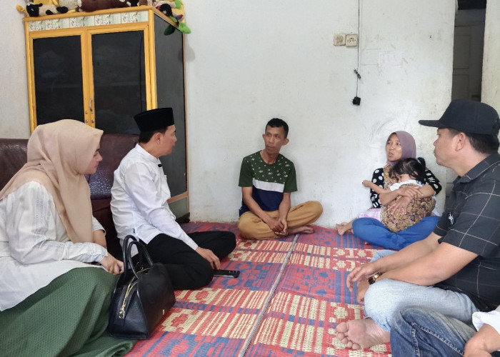 Bupati dan Ketua YJI Jenguk Bocah Penderita Jantung Bocor
